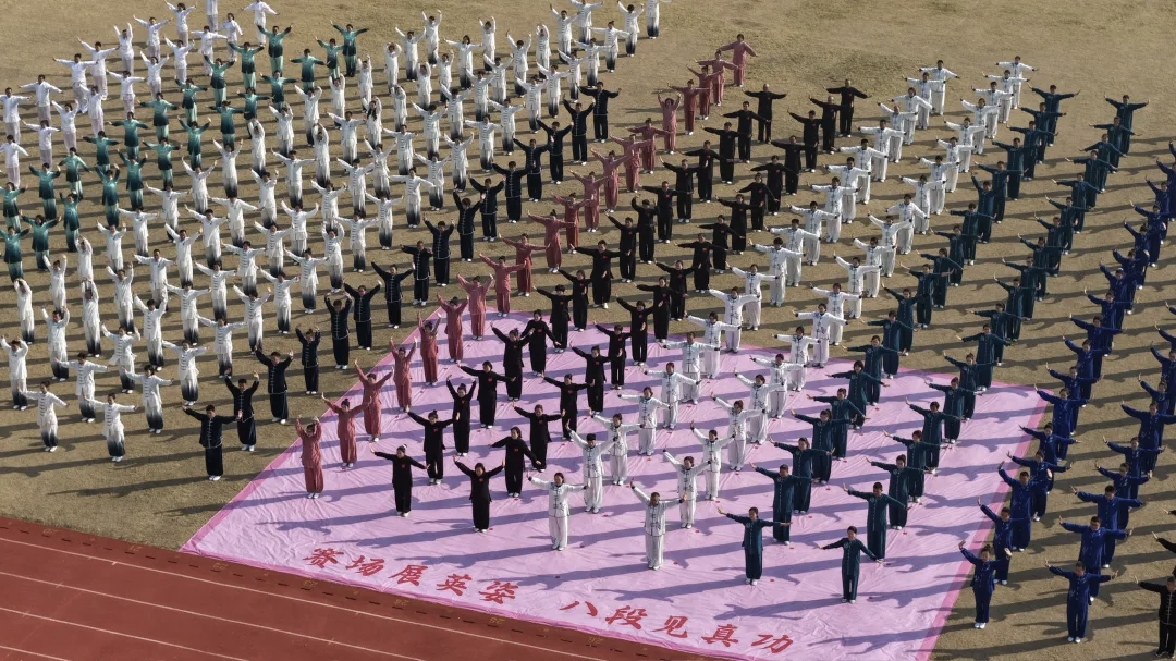 六百教职工同台竞“锦”，洪泽校园八段锦展演赛出精气...